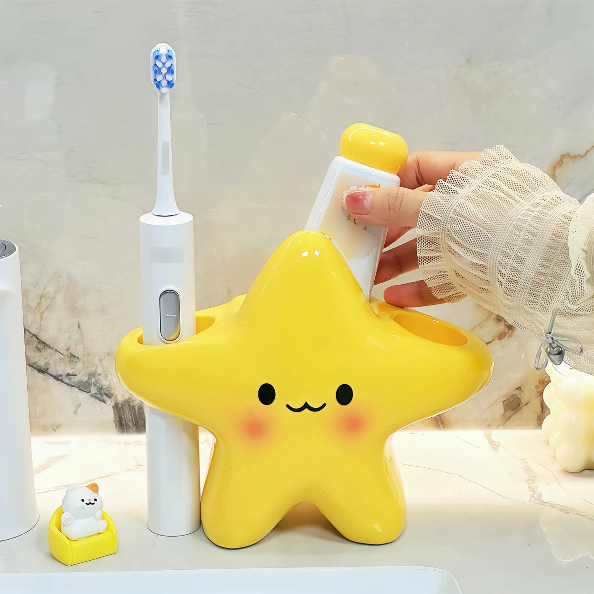 Cute Star-Shaped Toothbrush Holder Freestanding Bathroom Organizer with Cute Face Design, Space-Saving Toothbrush & Toothpaste
