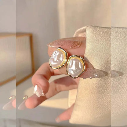 Geometric Irregular Round Metal Pearl Earrings for Women – Minimalist Style Trendy Jewelry Gift