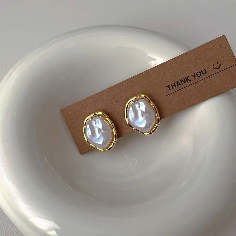 Geometric Irregular Round Metal Pearl Earrings for Women – Minimalist Style Trendy Jewelry Gift