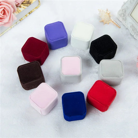 Rounded Flannelette Ring Box – Velvet Jewelry Storage Organizer for Rings & Studs