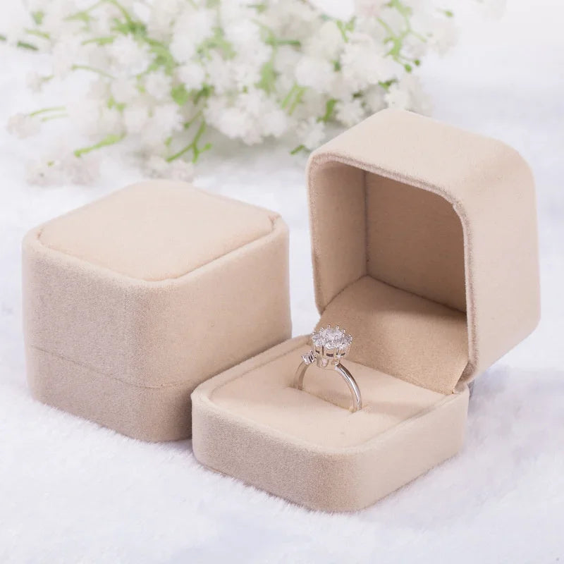 Rounded Flannelette Ring Box – Velvet Jewelry Storage Organizer for Rings & Studs