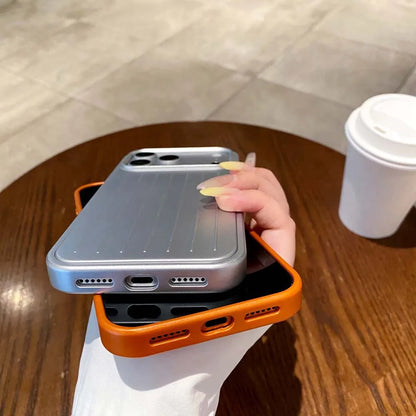 Q5 Aluminum Alloy Phone Cases For iPhone 17 16 15 14 Pro Max 3D Corrugated Stripe Back Luxury Bussiness Luggage Cover