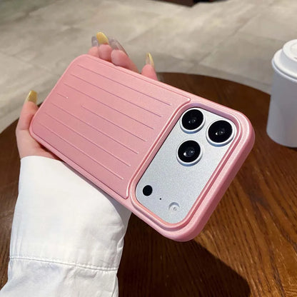 Q5 Aluminum Alloy Phone Cases For iPhone 17 16 15 14 Pro Max 3D Corrugated Stripe Back Luxury Bussiness Luggage Cover