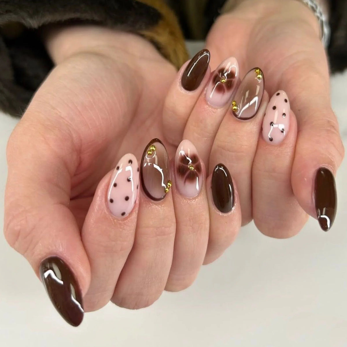 24Pcs Autumn Winter Matte Almond False Nails with Glue Rose Leaf Printing Nail Art Simple Full Cover Press on Acrylic Nails Tips