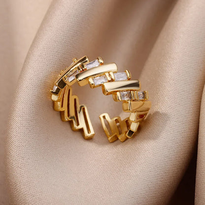 Stainless Steel Heart Ring for Women – 18K Gold Plated, Zircon Inlay, Vintage Waterproof Wedding Jewelry Gift
