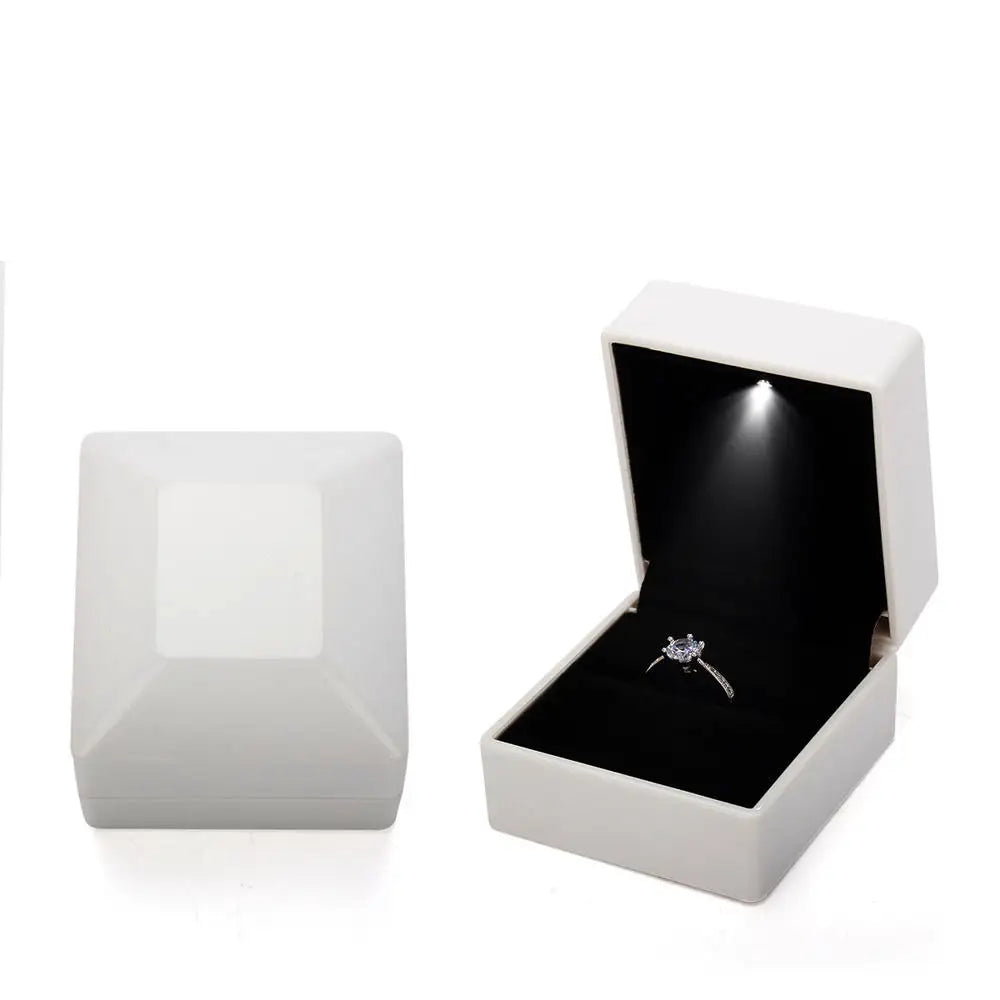 LED Jewelry Ring Box – Luxury Velvet Pendant & Necklace Display with Light for Proposal & Engagement