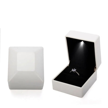 LED Jewelry Ring Box – Luxury Velvet Pendant & Necklace Display with Light for Proposal & Engagement