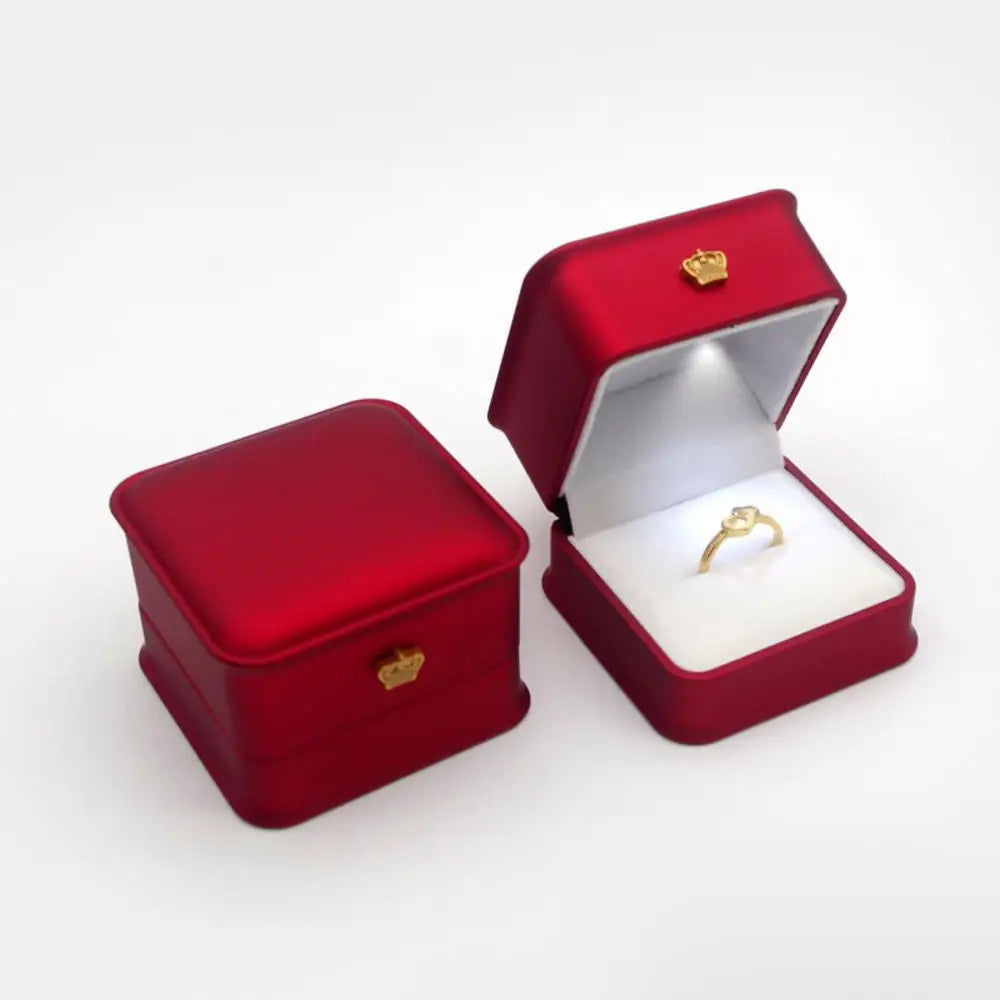 LED Jewelry Ring Box – Luxury Velvet Pendant & Necklace Display with Light for Proposal & Engagement