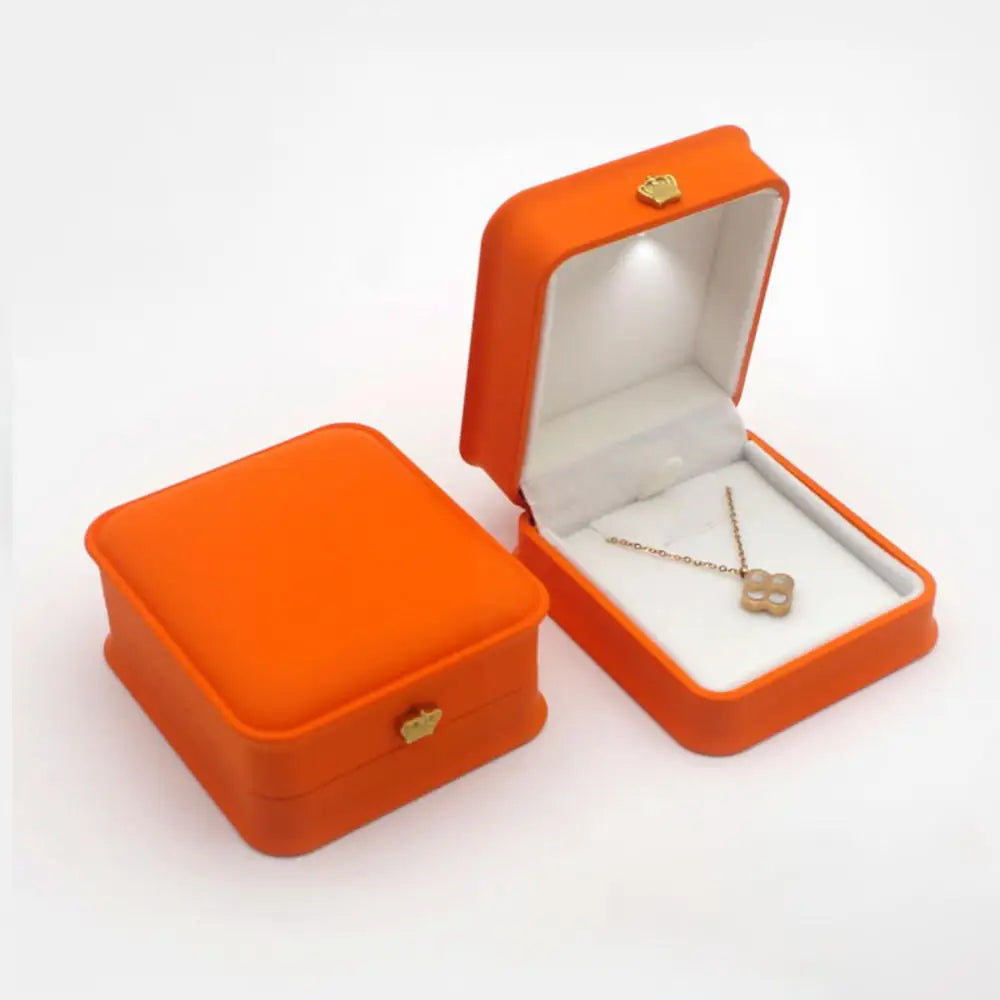 LED Jewelry Ring Box – Luxury Velvet Pendant & Necklace Display with Light for Proposal & Engagement