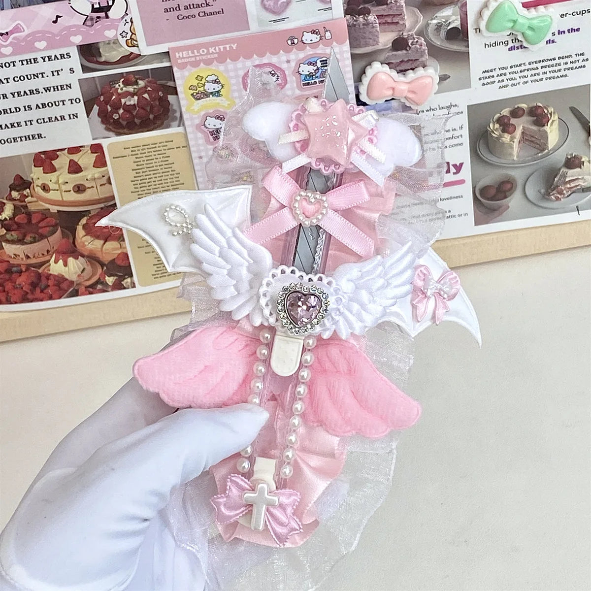 Cute Pink Cat's Claw Angel Wings Art Knife Mini Utility Cutter Retractable Letter Opener Portable Cute Opener Paper Cutting Tool
