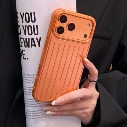 Q5 Aluminum Alloy Phone Cases For iPhone 17 16 15 14 Pro Max 3D Corrugated Stripe Back Luxury Bussiness Luggage Cover