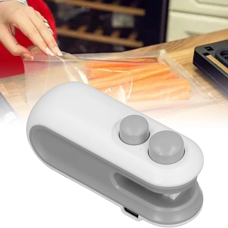1 pcs Mini Handheld Bag Sealer, Locks in Freshness for Chips, Nuts. 10x6x4cm, Cordless