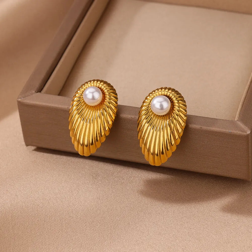 Gold Plated Stainless Steel Geometric Claw Earrings - Starfish & Heart Studs for Women, Waterproof Fashion Jewelry Gift