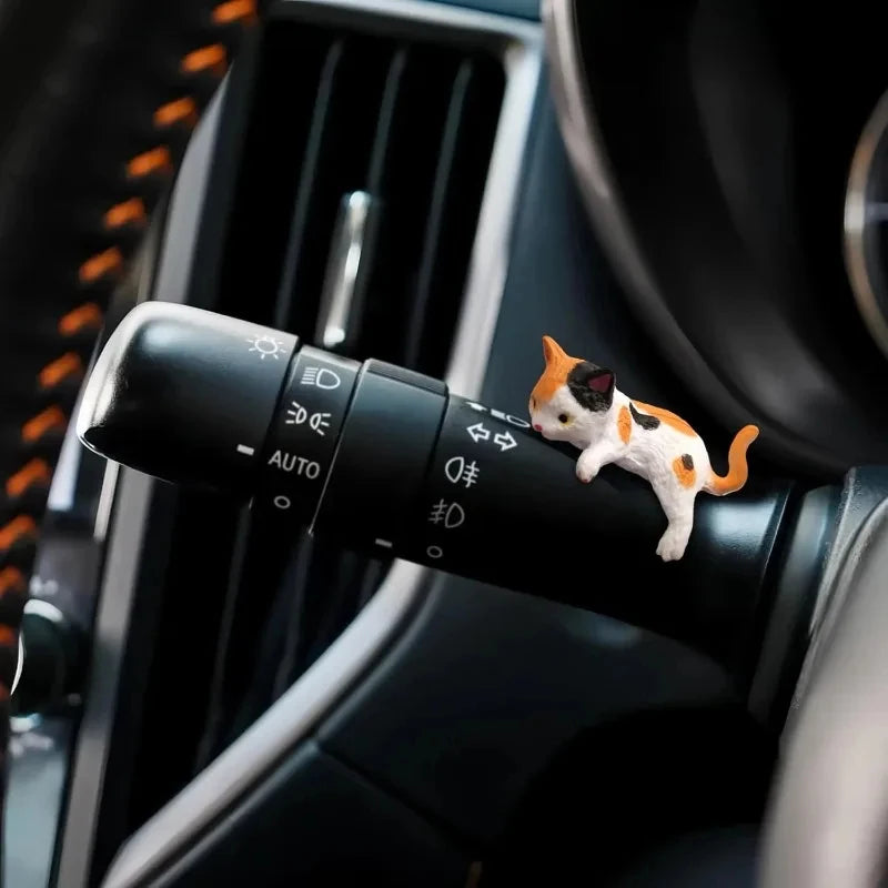 5 pieces of mini cartoon cat car decorations, cute cat images used for edge decoration of car screens, creative micro landscapes
