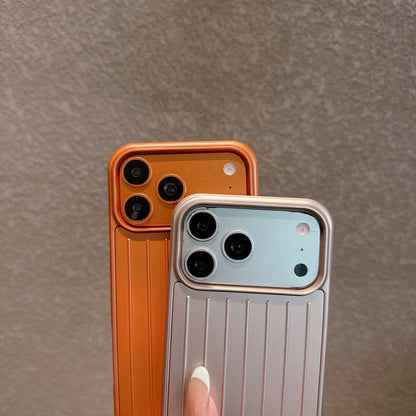Q5 Aluminum Alloy Phone Cases For iPhone 17 16 15 14 Pro Max 3D Corrugated Stripe Back Luxury Bussiness Luggage Cover