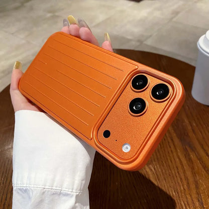 Q5 Aluminum Alloy Phone Cases For iPhone 17 16 15 14 Pro Max 3D Corrugated Stripe Back Luxury Bussiness Luggage Cover