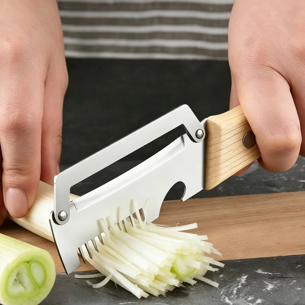 Kitchen Peeler Stainless Steel Vegetable Peeler with Wooden Handle for Peeling and Slicing Fruits and Vegetables Kitchen Tool
