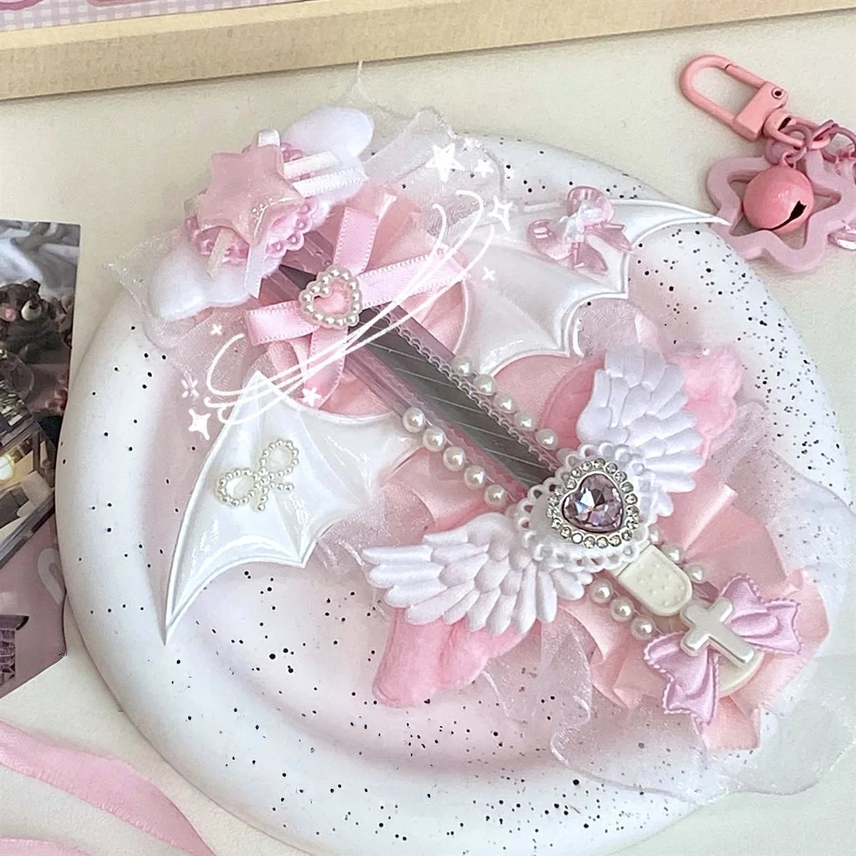 Cute Pink Cat's Claw Angel Wings Art Knife Mini Utility Cutter Retractable Letter Opener Portable Cute Opener Paper Cutting Tool