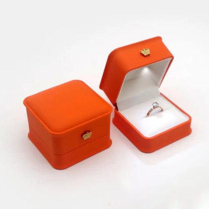 LED Jewelry Ring Box – Luxury Velvet Pendant & Necklace Display with Light for Proposal & Engagement